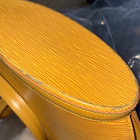 EPI LV WITH MATCHING WALLET - Picture 15 of 16